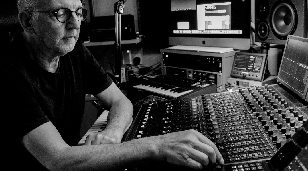 Stephen Lipson 